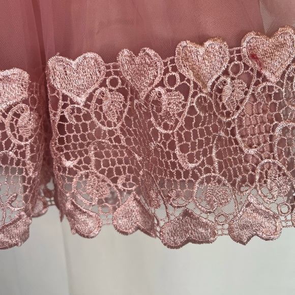 Elegant Pink Kids Dress with Floral Design - Picture 6 of 10